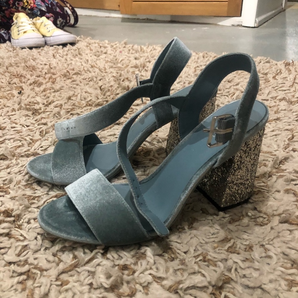 blue heels